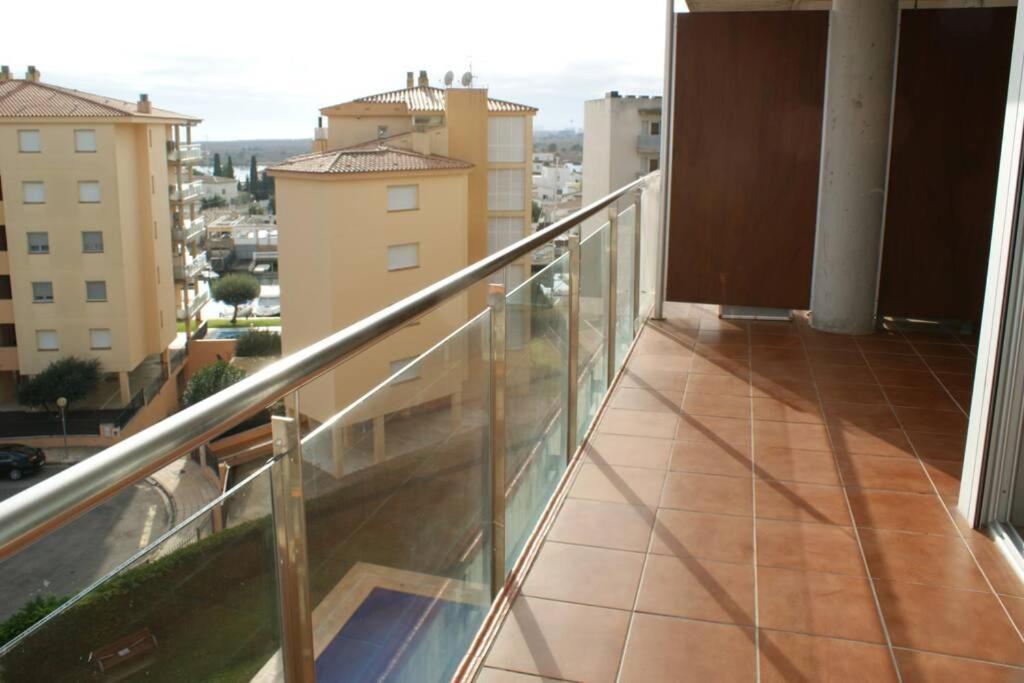 Apartamento En Roses Con Parking Y Piscina Apartamento Exterior foto